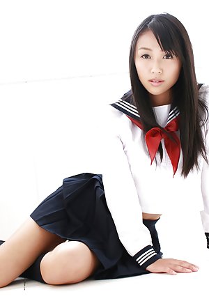 japanese schoolgirl pictures